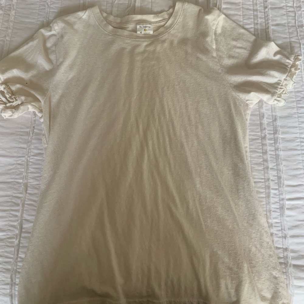 Ruffle sleeve basic top